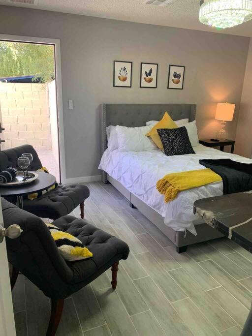 Charming Studio Overlooking The Pool. Phoenix Exteriör bild